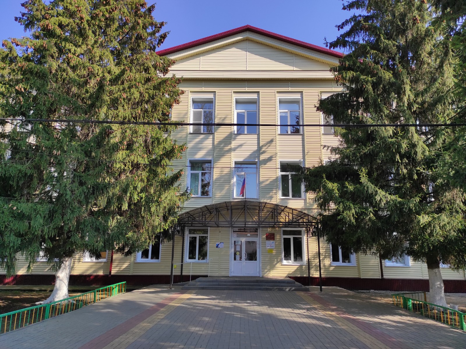 МБОУ СШ п.Петровский.